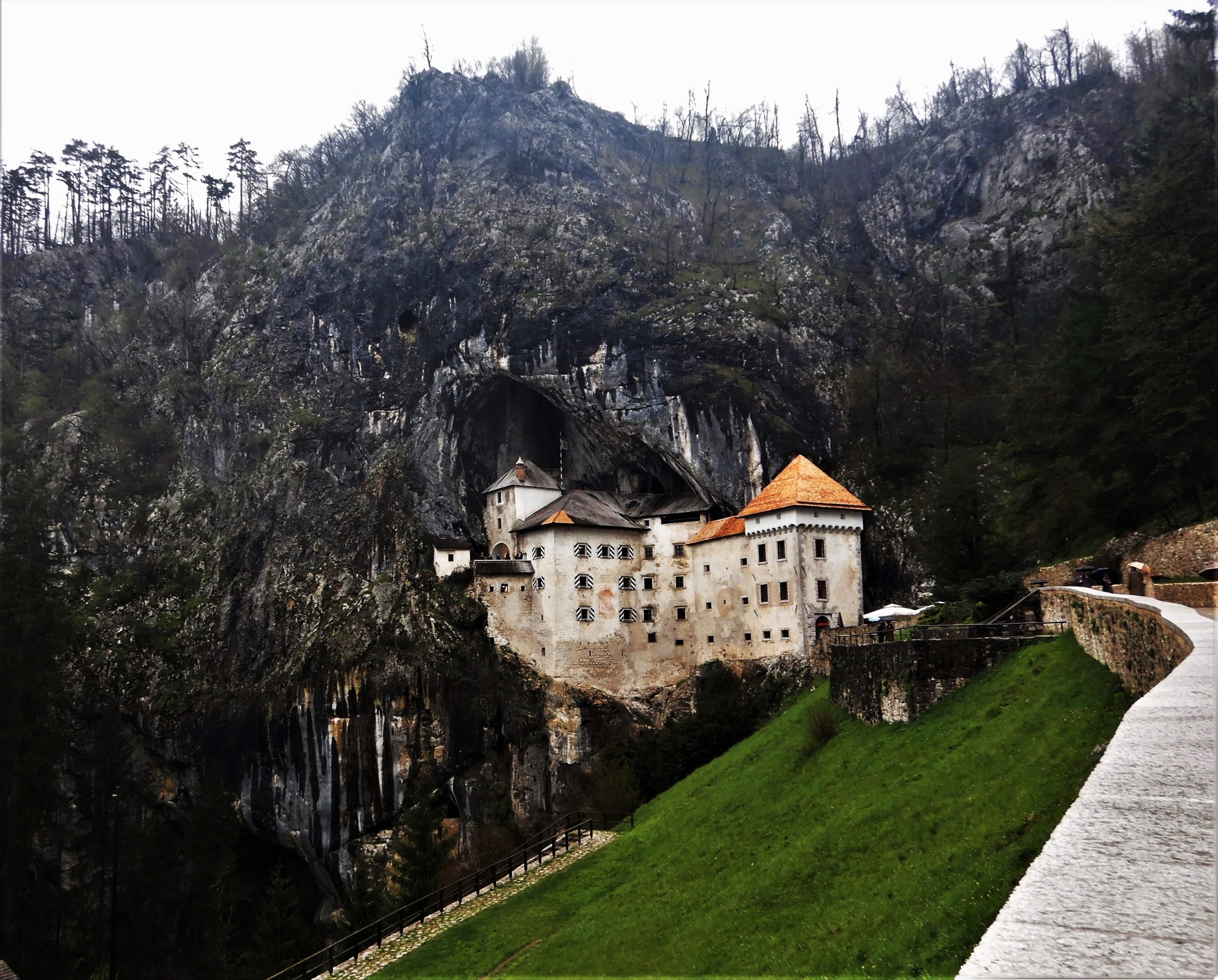 Burg Predjama